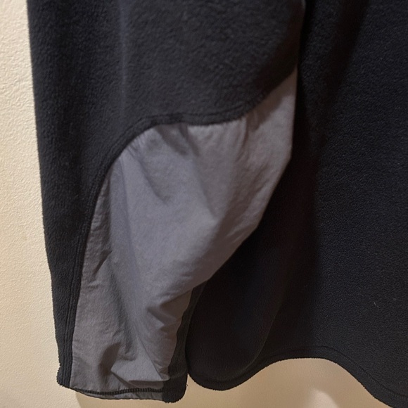 North Face Quarter Zip Fleece Pullover - Picture 5 of 5